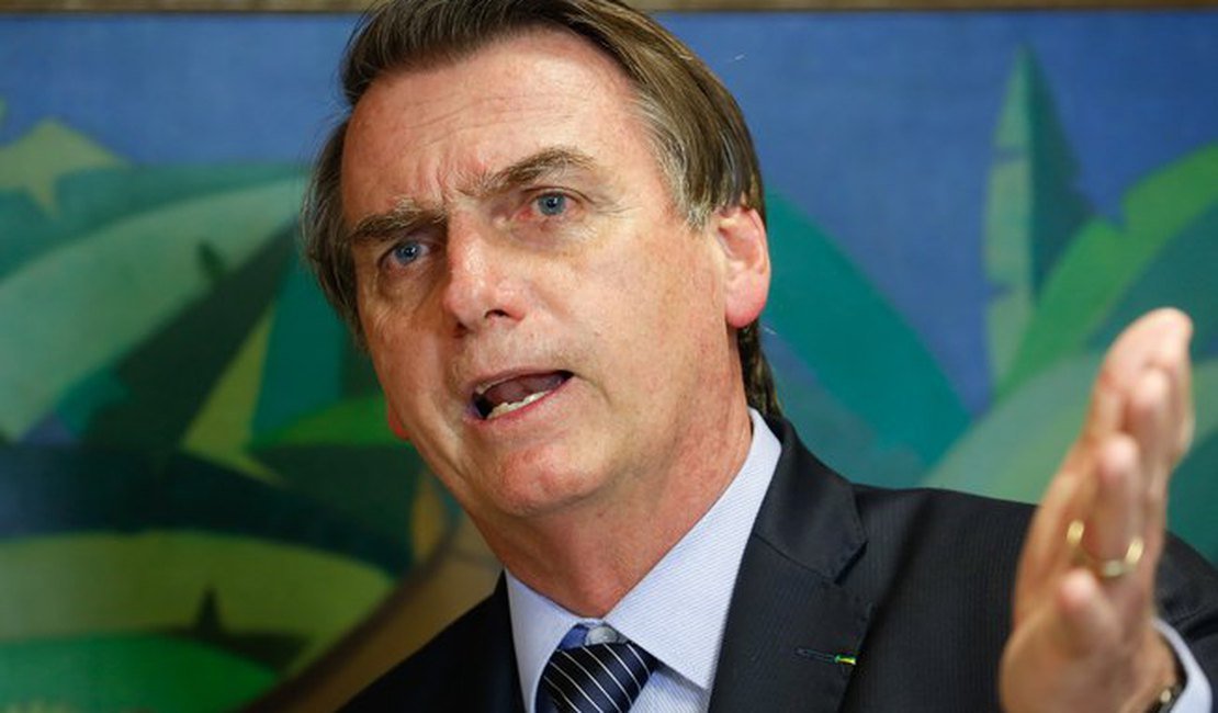 Vídeo: Bolsonaro volta a se irritar com a imprensa e grita com repórter: “Para de fazer pergunta idiota”