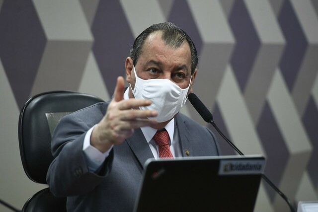 Aziz critica Jair Bolsonaro após desfile: “Ameaça de um fraco”