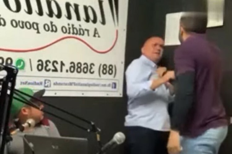 Aliado de Ciro Gomes invade rádio e agride advogado ao vivo