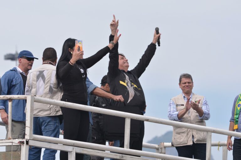 “Lamento cada morte no Brasil, temos que viver e sobreviver”