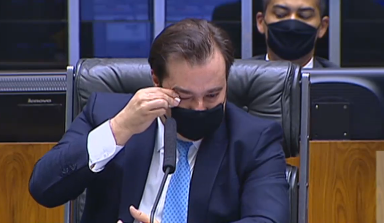 Após ‘surto’, DEM expulsa Maia, que deverá perder o mandato