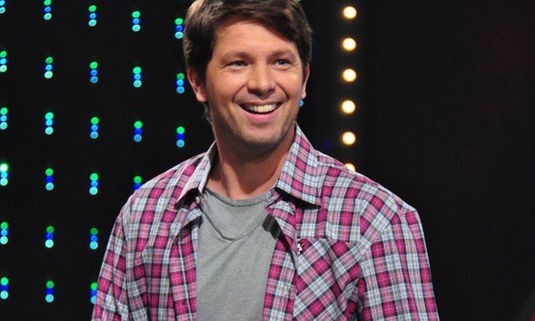 Ex-Globo, ator Mário Frias detona a emissora: “Por isso que hoje choram com o corte da verba pública que servia para sustentar seus próprios marmanjos”