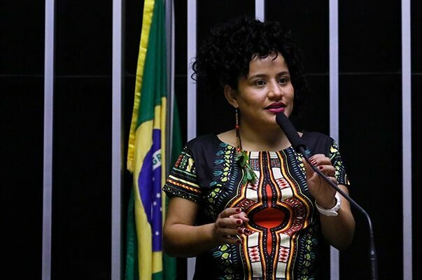 Deputada do PSOL acusa polícia de matar Lázaro sem “ouvi-lo”