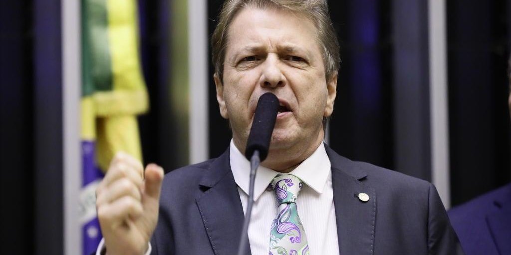 Deputado se revolta e reage após “sabotagem” de Tite contra o presidente Bolsonaro: “A ideia é prejudicar a imagem de Bolsonaro”
