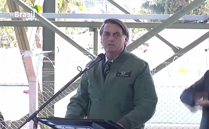 Bolsonaro: “CPI com sete bandidos não vai nos tirar daqui”