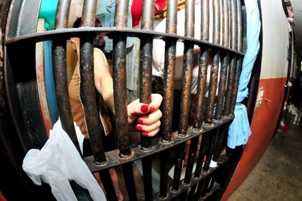 Governo avalia parceria público-privada para gestão de presídios