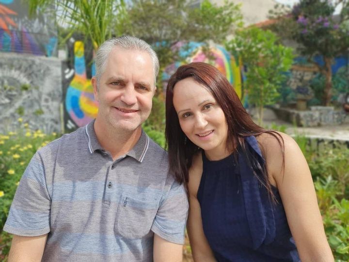 Primeira-dama de Maringá debocha de Bolsonaro e Olavo