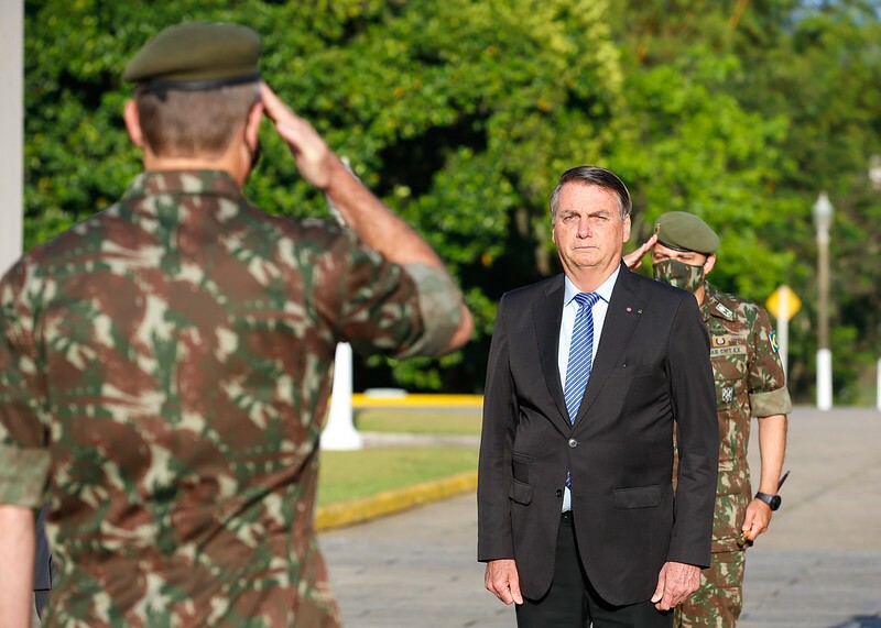 “O Exército nunca faltará ao seu povo”, destaca Jair Bolsonaro
