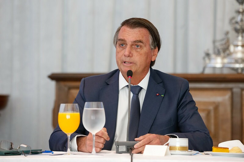 Bolsonaro: ‘A democracia se vê ameaçada por alguns de toga’