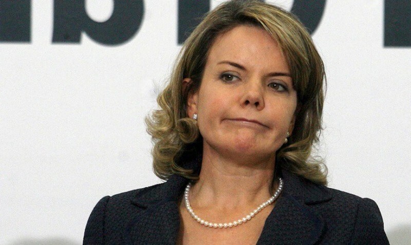 Gleisi se manifesta sobre conteúdo no celular de Anderson Torres