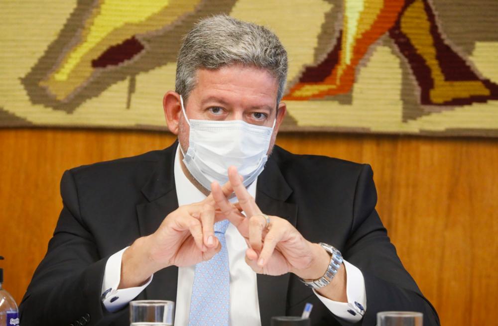 Arthur Lira é enfático e afirma: “Impeachment é muito mais que uma pesquisa e vontade da oposição”