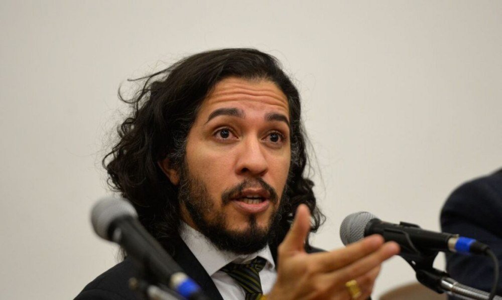 Jean Wyllys: ‘F#d@-se, Neymar, capacho de fascista!; Estava torcendo para a derrota da Seleção Brasileira’