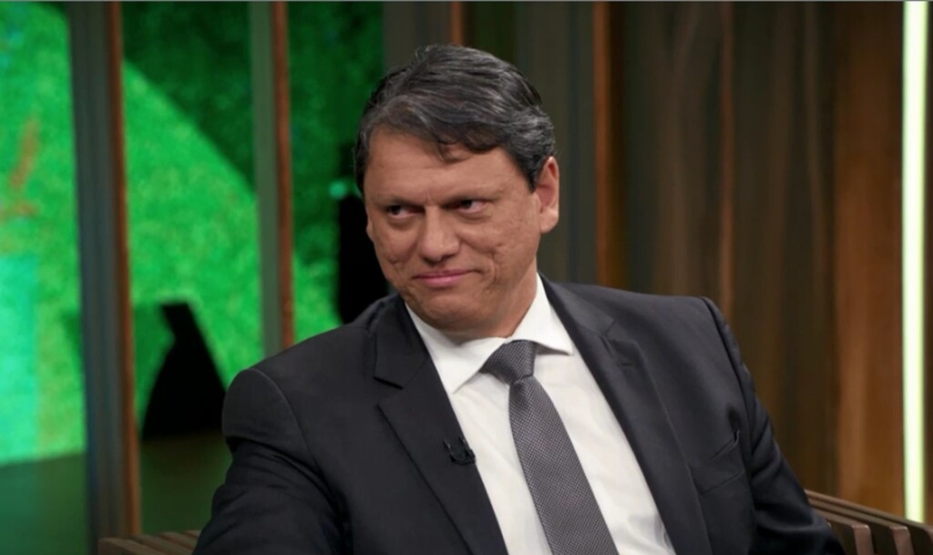 Ministro anuncia retomada de obras do Arco Metropolitano do Rio