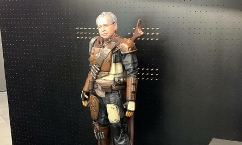 Guedes ganha estátua na Faria Lima, coração financeiro de SP