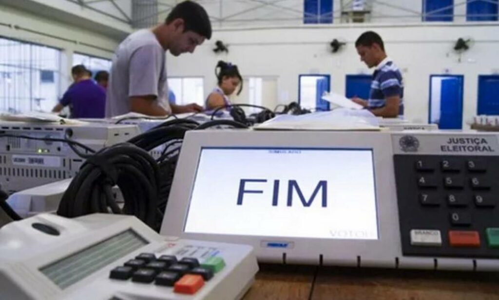 Análise do voto auditável é adiada após tumulto e invasão ao sistema