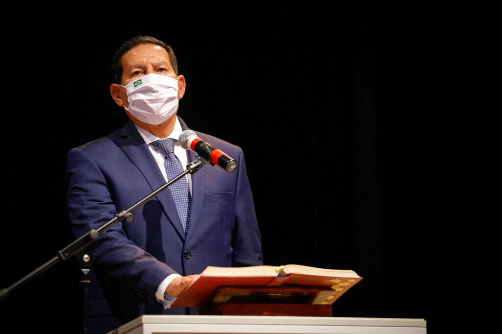 Mourão sobre decisão de Moraes: “Mandar prender é complicado”