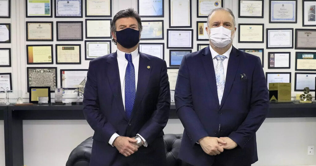 Fux e Aras reafirmam empenho por diálogo entre o STF e a PGR