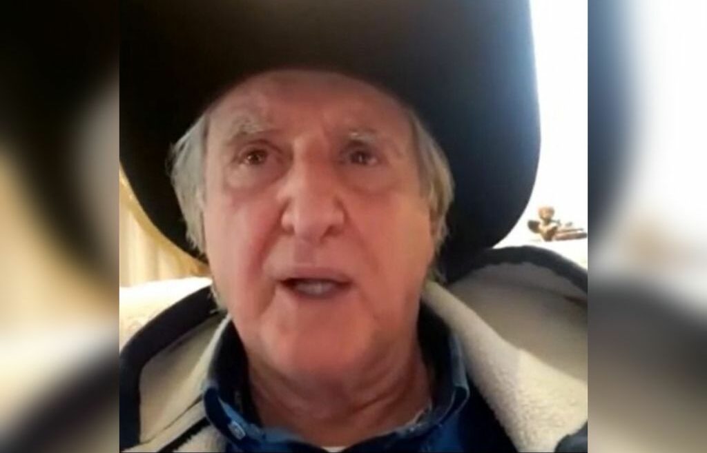 Sérgio Reis chora com polêmica de áudio, e nega golpe no STF