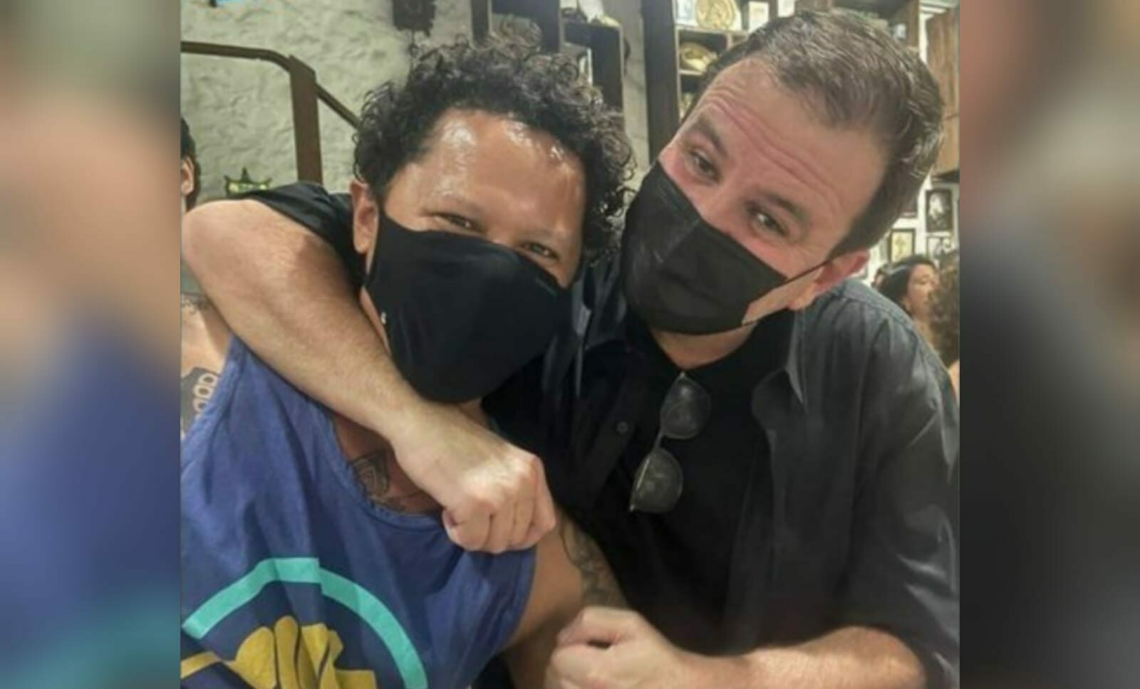 Paes vai a samba em meio à alta ocupação de UTIs Covid no Rio