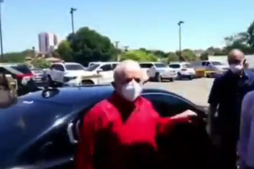 Homem diz a Lula: Piauí não tem porto, mas o senhor fez em Cuba