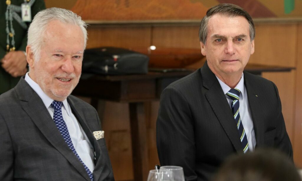 ‘Amadurecimento’, diz Garcia sobre nota pública de Bolsonaro